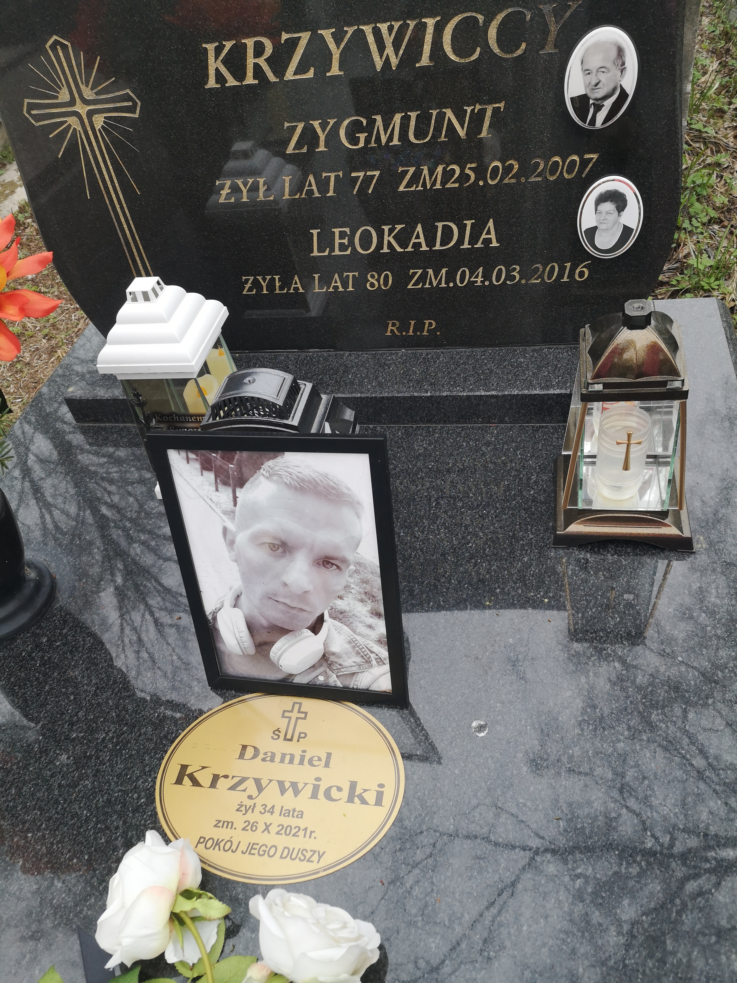 Grób WALDEMAR ANTONI KRZYWICKI